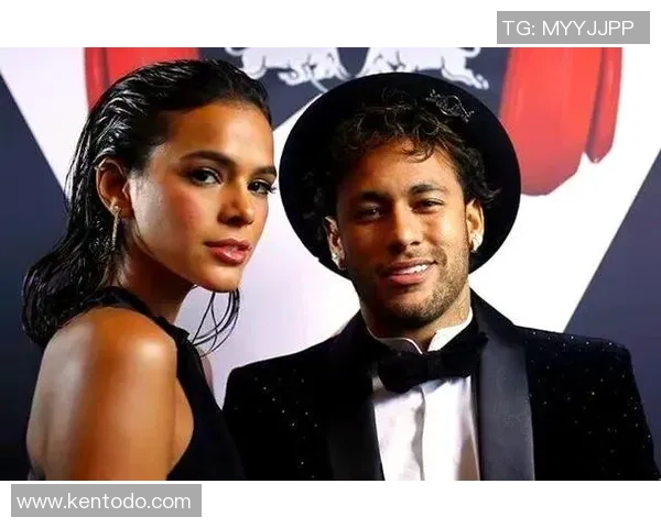 国外足球明星与女星的浪漫故事揭秘背后的爱情与生活选择